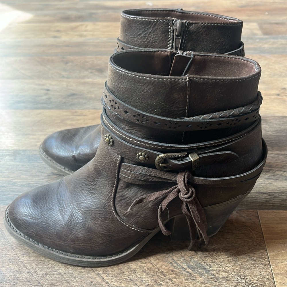4/$20🥳 JellyPop Adia booties women’s  size 7